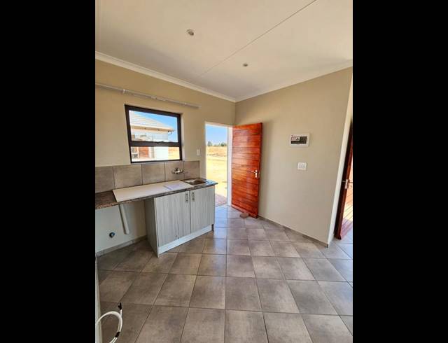 2 BEDROOM HOUSE FOR SALE IN KLIPPOORTJIE